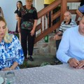 Ivanjički malinari dočekali ministarsku poljoprivrede Jelenu Tanasković, večeras sastanak sa predstavnicima proizvođača…
