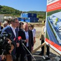 Vučić u Nišu obeležio početak radova na izgradnji fabrike Palfinger (FOTO)