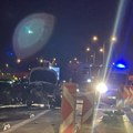 Ima povređenih u saobraćajki kod novog sada Vatrogasci seku auto, jezive scene teškog udesa (video)