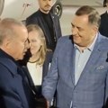 "Mile, otkud: Ti?!" Erdogan i Dodik se slučajno sreli na aerodromu: Pogledajte reakciju turskog predsednika (video)