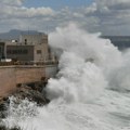 Najmanje četiri osobe utopile se u moru zbog uragana Nelson u Španiji
