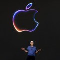 Apple konačno ušao u AI trku, ali nisu svi oduševljeni: Šta korisnike iPhone uređaja očekuje u budućnosti