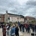 Prosvetni ili politički protesti: umesto o platama profesorka u Utisku nedelje držala politički govor