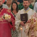 Vidovdan proslavljen u Vukovaru Veliki broj vernika okupio se na dan pomena knezu Lazaru i srpskim ratnicima (foto)