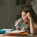Studija otkriva: Veštački zaslađivači mogu izazvati raniji početak puberteta
