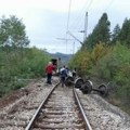 Prevrnula se dva vagona koja su prevozila dizel kod Kosjerića, oglasila se Infrastruktura železnice Srbije