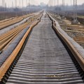 Na delu pruge Zemun polje-Stadion kontaktna mreža stavljena pod visoki napon: "Strogo zabranjeno neovlašćeno kretanje"