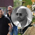 Darko nosi crninu, majka Branka vidno utučena: Porodica daje četrdesetodnevni pomen Draganu Laziću: Stigla i kuma Andreana…