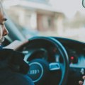 MUP objavio koliko je vozača i pešaka kažnjeno zbog korišćenja mobilnog telefona u saobraćaju