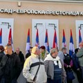 Centar Novog Sada pod blokadom zbog mitinga SNS-a, lokalni novinar vređan i gurnut
