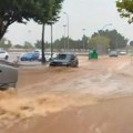 "Biblijska oluja" hara Španijom: Otac spasao ćerkicu, majku odnela bujica - izdato retko upozorenje, 6 gradova u opasnosti