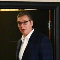 Aleksandar Vučić stigao u štab SNS-a: "Mi ćemo oko pola 11 imati preliminarnu procenu i rezultate"