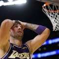 Luka Dončić opet ispisao istoriju u dresu Lejkersa: Sve uzeo u svoje ruke, ali izgubio