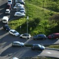 Oštećeno devet vozila u Beogradu: Kamion udario u jedan automobil, pa vukao ostale za sobom FOTO