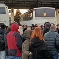 Gužve na administrativnim prelazima Jarinju i Merdaru: Krenuli autobusi s građanima s Kosova u Srbiju da glasaju