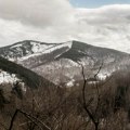 Bili smo na jednoj od jeftinih planina u Srbiji: Noćenje za dve osobe košta 3.000 rsd, evo šta je sa ski-stazama