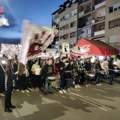 Poruka sa protesta u Nišu: Juče ste pozvali na dijalog sinoć ste na nas krenuli bejzbol palicama