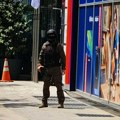 Kurir u Tirani! Orlovi stigli, u gradu je opsadno stanje! Specijalne policijske snage čuvaju Piksija i njegove izabranike…