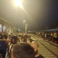 Блокада железничке станице у Лазаревцу зауставила три воза, интервенисало седам марица