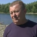 Nikola i Božidar pecali ribu, pa izvukli davljenika, a onda se desilo nešto još čudnije: "Mislili smo da je mrtav, počeo sam…