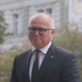 Informer tvrdi da je Vesić u teškom stanju i da se lekari bore za njegov život