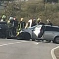 Prva slika teške nesreće kod Mostara, poginuo bračni par iz Nevesinja: Povređene tri devojke