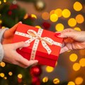 Šta da uradite ako vam se ne svidi novogodišnji poklon