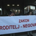 Protest roditelja-negovatelja: „Nacrt zakona usvojen, ali ne znamo kako izgleda“