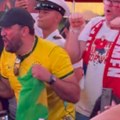 Norvežani i Brazilci zajedno “veslali” kao Vikinzi posle meča: Snimili smo scenu za istoriju na Tajms Skveru!