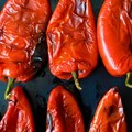 Мали кулинарски трик који мења све: Зашто ваше печене паприке пуцају и како то да спречите