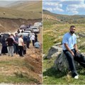 Neverovatne scene! Ljudi čekaju u koloni da vide kamen na koji je Salah seo! Stena postala turistička atrakcija, fanatici…