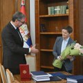 Александар Вучић предао дужност Ани Брнабић: Када се расписују избори за председника Србије?