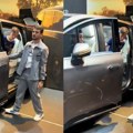 Dečaci zakucali u zid Mercedes od 80.000 evra VIDEO