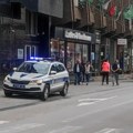 Da li policijski sluzbenici zloupotrebljavjau i zvučnu i svjetlosnu signalizaciju?