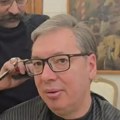 Vučić saopštio da se ošišao pred gostovanje na TV Insajder