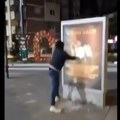 Maskirana osoba razbila bilbord sa slikom Komandanta Lešija u centru Bujanovca