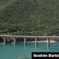 Kosovo preuzelo kontrolu nad objektom na jezeru Ujmani, Srbija tvrdi da ga koristi Crveni krst