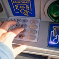 Idete na odmor? Evo koliko će vas koštati podizanje keša karticom u inostranstvu