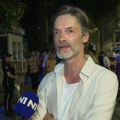 Organizovani skupovi ispred policijskih stanica u Beogradu zbog privođenja maloletnika, među kojima je i sin glumca Gorana…