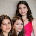 Tri sestre u "Gvarnerijusu": Klavirski koncert Marije, Eme i Ane Horža, umetnica srpsko - rumunskog porekla