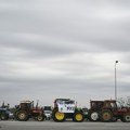 Poljoprivrednici u Grčkoj ponovo blokirali puteve oko Atine, Nikeje i Evzonija