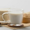 Ovseno ili bademovo mleko - koji napitak je bolji izbor za zdravlje?