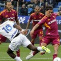 Fudbaleri Rome pobedili su danas u gostima Parmu