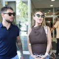 Ponosni tata ispred porodilišta: Joca Stefanović stigao po ženu i sina, otkrio na koga liči mali Vukan