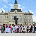 Prijem učesnika četvrtog Međunarodnog festivala folklora "Šajka" u Gradskoj kući u Novom Sadu