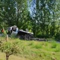 U saobraćajnoj nezgodi koja se dogodila danas oko 14.30 časova u selu Tasković, u opštini Gadžin Han, povređeno je više osoba…