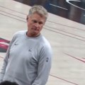 Stiv Ker video samog sebe na tribinama: Reakcija legendarnog trenera postala hit na internetu!