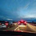Em mrkli mrak, em juri kao sumanut: Opet vožnja u suprotnom smeru na auto-putu "Miloš Veliki"