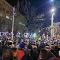 Policija okružila Skupštinu grada Beograda, potisnuli građane