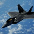 Pod budnim okom kineza: Objavljen snimak na kome iz satelita prate kretanje američkog stelt lovca F-22 Raptor (video)